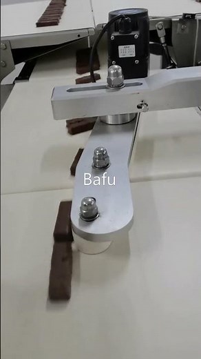 high speed flow wrapper, chocolate packaging machine, automatic packaging machine, flow pack machine