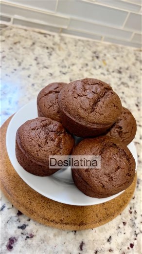 The Easiest Chocolate Muffins You’ll Ever#baking#easyrecipe#foodie#chocolatecakedesign#muffins
