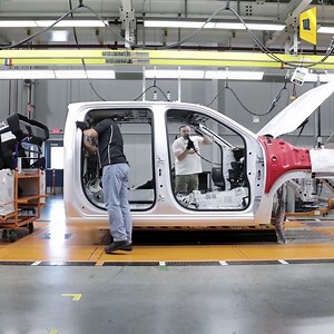 204K views · 7.4K reactions | General Motor’s Assembly Plant Michigan, US | Mechanical Mind | Facebook