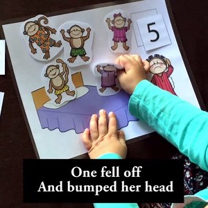 Turn on the volume to hear my daughter singing along to this activity! Download the FREE printable here: http://www.totschooling.net/2016/10/five-little-monkeys-jumping-on-bed-activity.html | Totschooling