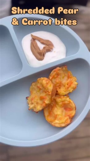 Nutritious Shredded Pear & Carrot Bites for Babies
