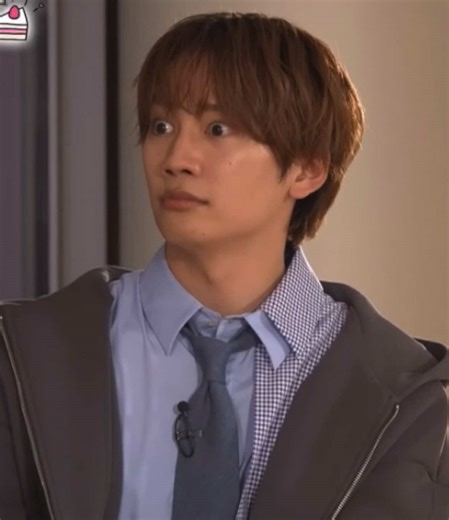 【切り抜き】携帯が鳴って焦るなにわ男子 #なにわ男子 #なにわTube #HARDWORK #ハプニング集 #おすすめにのりたい 今週(2/7)に放送された｢初心ラジ｣でも、とあるメンバーの電話が鳴り実際に出るというハプニングが！？ ぜひその様子をチェックするために初心ラジも聞いてください！ radiko聴き逃し配信はこちら⬇️ なにわ男子の初心ラジ！ ニッポン放送 2026/2/7(土) 22:30-23:30 https://radiko.jp/share/?t=20260207223003&sid=LFR ━━━━━━━━━━━━━━━ なにわ男子10枚目シングル「HARD WORK」 2/18発売決定！ 予約詳細はこちらの公式URLからどうぞ⬇️ https://naniwadanshi.lnk.to/hardwork 🥡------------------------------------❤️‍🔥 なにわ男子の「絆」が詰まった「HARD WORK」のMVはこちら⬇️ https://youtu.be/Swam_mDirOw?si=ayqL5Zn1vqV4xuji 🥡-