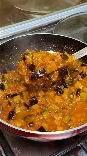Egyptian Eggplant in Tomato Sauce (Mesaa’a) Easy Recipe #arabicfood #easyrecipe #cooking #shorts