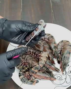 How To Butterfly Prawns