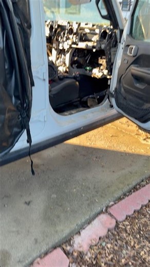 How to replace the Body Control Module BCM on a 2021 Jeep Gladiator