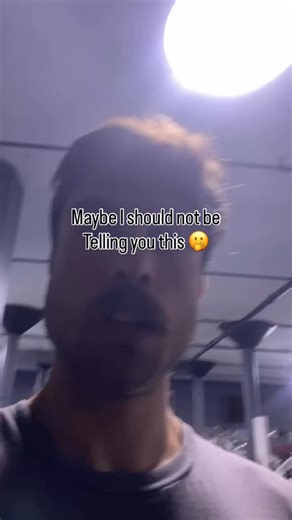 💪 Training heavy is one of the fastest ways to build real strength without living in the gym for hours. 🔥 A few focused, intense sets can do more for your body than endless light reps. ⚠️ But heavy training only works if you respect your form and listen to your body. 🧠 Smart programming and proper technique keep you progressing instead of getting sidelined. 🏋️ Lift heavy, stay sharp, and watch your strength explode. #️⃣ #deadlift #deadlifts #deadlifting #deadliftday #deadliftform | Henry Dav