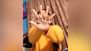 Viral video 'hand challenge' separating viewers
