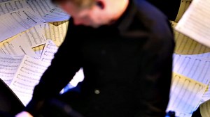 Memoryhouse & Recomposed in Hong Kong. Nov. 30 & Dec. 1 w/ Mari Samuelsen Grace Davidson, Robert Ziegler - Conductor & the Hong Kong Philharmonic Orchestra https://bit.ly/2OrWP5B | Max Richter