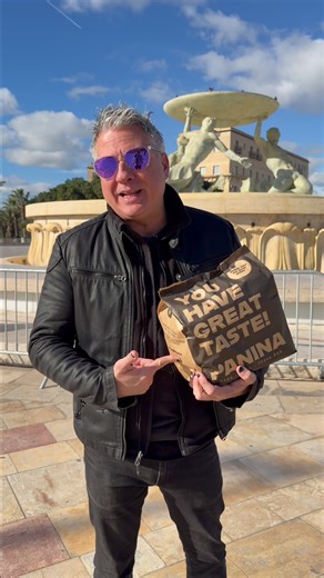 Gianni took to the streets of Valletta, giving out @paninamlt to those who got their X Factor Malta questions right 😋🎤 📺 X Factor Malta Live Shows start on the 29th January at 20:45 on @tvm.malta #XFactorMaltaS5 #BackToWin