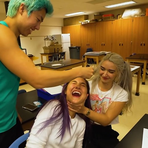 228K views · 5K reactions | We have 6 challenges and 7 artists...Last to leave the school wins $10,000! 勞 | ZHC | Facebook