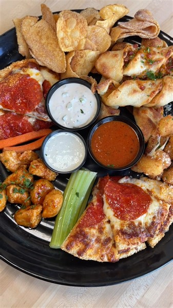 #BostonsPizza way is the best way! 🙌 For a limited time, loyalty members get double loyalty points for all online orders at Bostons.com | Boston's Restaurant & Sports Bar
