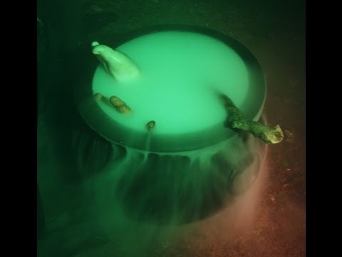 (Easy) How to use Dry Ice to make fog for Halloween & other Easy Halloween Decorating Ideas