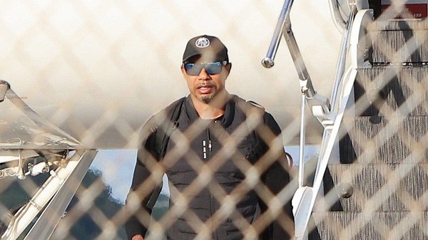 Tiger Woods returns to Florida after seeking treatment overseas