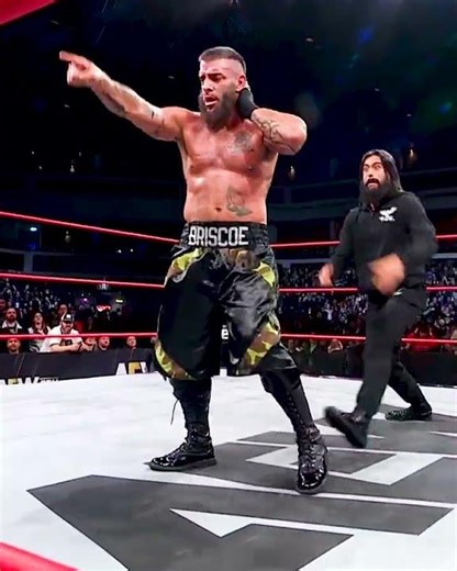 #MarinaShafir gets CAUGHT! #AEWCollision