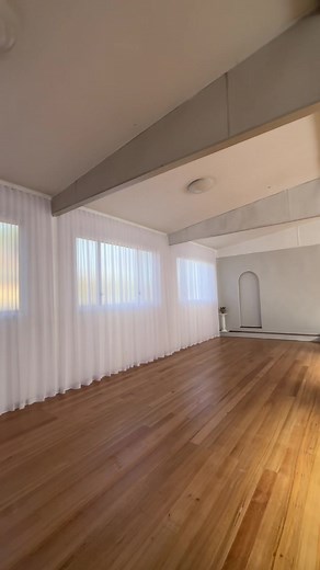 Watch our studio space completely transform with the addition of our new sheers. Studio 149 avaliable to hire now. Enquire today via email. 🤍 #studiohire #eventhire #event #eventhiremelbourne #studiospace #stuidomelbourne #melbourne #bayside #eventsmelbourne #multiusepspace #creativespace #studio149 #fyp #viral #photography #creative #create