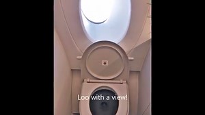 Emirates B777-300ER First class review in 360°