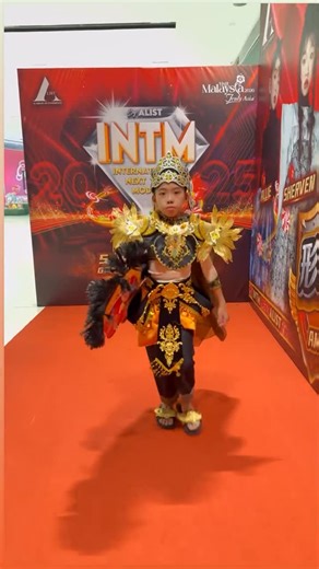 JC Oon_Jr 小温 | 🎉 My proud moment! Stepped onto the grand stage of International Next Top Model 2025 @international_nexttopmodel as a true model icon,... | Instagram