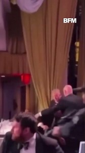 United States: Donald Trump evacuated after shots fired at the White House Correspondents' Dinner
