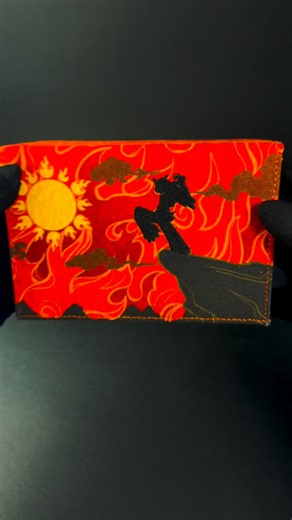 Gen 3 x Japanese Artstyle! This Gen3 Box has a Stitched Cloth Surface, a stunning Inside Artwork as well as a unique Japanese Pattern WITHIN in the Deck & Dice Trays. If you look closley, you can see the Gen 3 Shadows on the Deckbox having a 3D Effect. Fits 150 Cards of any TCGs The Flip Down Dice Tray has enough Space for 6 Dice. | TCG Essentials