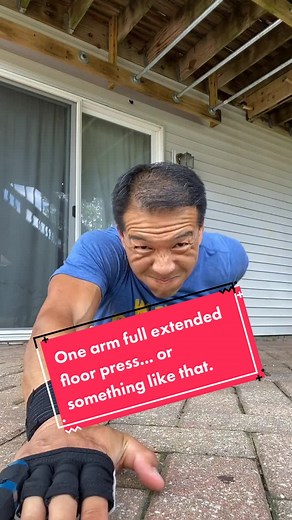 The core is the center of all movement and balance. A must train for a person with #Parkinson. Keep on moving #fitness #fitover40 #worldsokayest