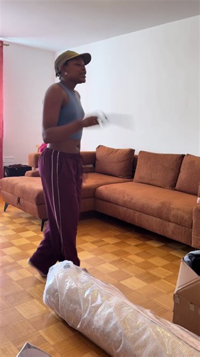 Carpet unboxing: easy moving-out carpet haul