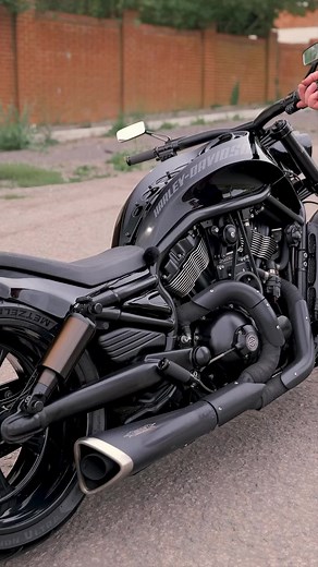 Harley-Davidson Night Rod: Custom Motorcycles and Sounds