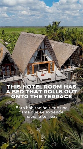 Slide into the horizon 🤩⁣ ⁣ Only at La Valise Tulum can you slide your bed onto the balcony and watch the sea and sky merge into one.⁣ ⁣ Save this reel for travel inspiration and experience the luxury of waking up to a spectacular view of the Mexican Caribbean. 🌊🌴⁣ .⁣⁣⁣ .⁣⁣⁣ .⁣⁣⁣ Solo en La Valise Tulum puedes deslizar tu cama hasta el balcón y ver cómo el mar y el cielo se funden. 🤩⁣ ⁣ Guarda este reel como inspiración de viaje y vive el lujo de despertar frente a una espectacular vista del