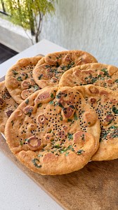 NO YEAST Wheat Atta Fluffy Kulcha Recipe | बिना यीस्ट, बिना मैदा बनाएँ नरम कुल्चा 🫓 | The Terrace Kitchen