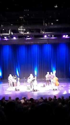 Kathy Mattea is as fine as evet. | Maryann Bartos