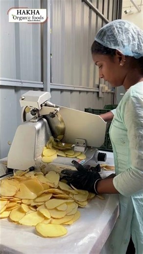 WATCH HOW WE PROCCESS ( POTATO RAW POWDER )