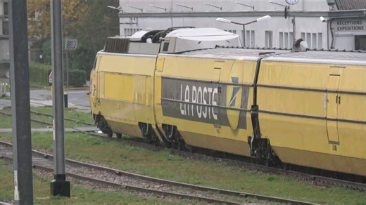 与tgv postal～法国铁路sncf动集高铁邮政专列相关视频搬运～TRAINS - VILLENEUVE ST GEORGES - 94～轨道交通火车迷～