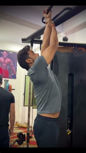 One-Hand Challenge: Pull-Ups