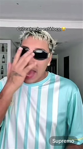 @Yeik🪼🫧 @Supremo #elsalvador🇸🇻 #videoviral #tiktokviral #viraltiktok #viral 🤣Se cruzó un río para llegar a Nicaragua 😂