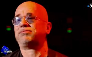 2.2M views · 37K reactions | Pascal Obispo ému face à Daniel Levi et Ahmed Mouici sur "Mon frère" | Sαmιά ‘ | Facebook