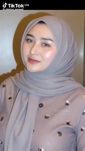 CINTA SEGI TIGA (@kepastian82)’s videos with suara asli - CINTA SEGI TIGA