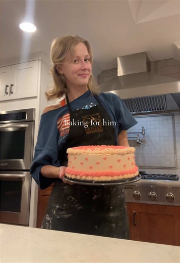 I love baking! #baking #cake #cakedecorating #valentinesday #valentinesgift