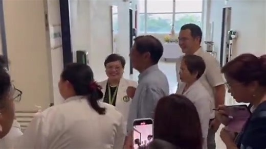 WATCH: President Ferdinand Marcos Jr. visits Dr. Jose Fabella Memorial Hospital on Saturday, September 20. (🎥: MPC pool) | via Harlene Delgado, ABS-CBN News | ABS-CBN News