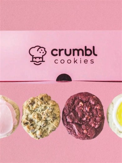 Why nobody eats Crumbl Cookies anymore Crumbl Cookies went from a single store in Utah to more than 1,000 locations in less than seven years, becoming one of the fastest-growing restaurant chains in America. At its peak, the average store was generating more than $1.8 million a year. But by 2026, the story had changed dramatically. More than 20 locations closed in a single week, and some franchisees who had put their homes and savings on the line were facing serious financial losses. Just a year