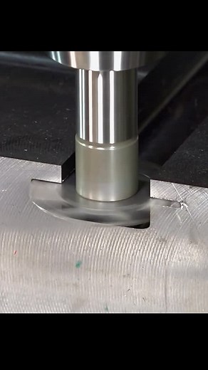 CloudNC on Instagram: "Using a Thin Slitting Saw . (We make and repost CNC machining videos that inspire us.) 🎥 Ingersoll Cutting Tools #cncmachine #machineshop #machinist #cncmachining #mechanicalengineering #engineering #metalworking #fabrication"