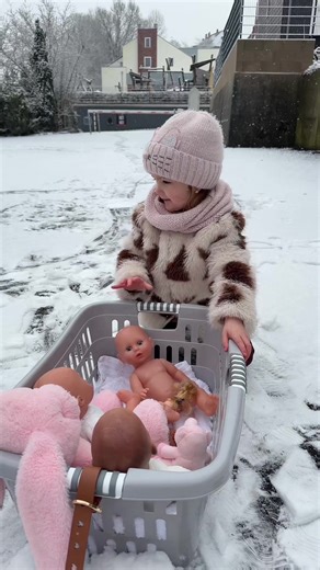 Peppa Pig 🐷 #littlestar #süß #peppapig #schnee #winter