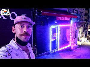 The infamous HOOKER HILL ITAEWON Transgender bars Seoul vlog 🇰🇷