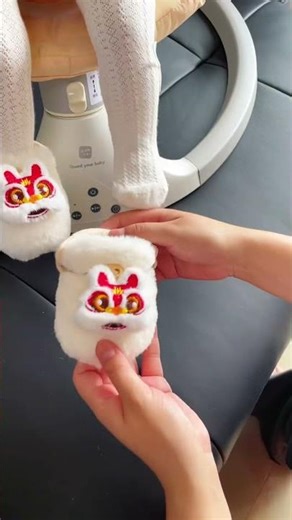 天冷了，幸亏提前准备了这款毛毛鞋 婆婆夸我太会买了，双面可穿保暖好穿还不掉，出门玩不怕丢鞋了#毛毛鞋 #宝妈推荐 #baby #母婴好物 #cute #带娃好物 #母婴