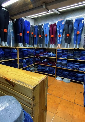 Ubicación, Cómo llegar a Bulbul desde la Av Bolivar, Mercado Bolivariano los techos rojos 📍