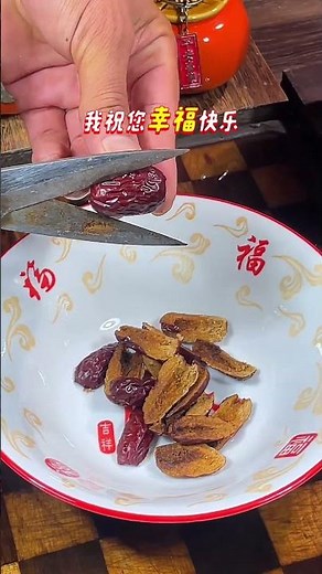Stop brewing red dates and goji berries the wrong way—this is how to make them truly nourishing. ...