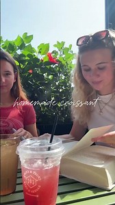 come on a book/study crawl with us! 🧸🌟🤸🏼‍♀️ #booktube #vlog #bookcrawl #cozy