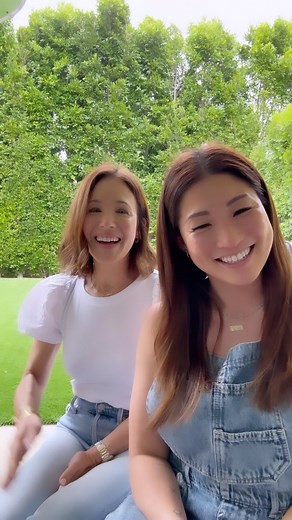 Marla Sokoloff on Instagram: "We are so excited to announce that we have partnered with @gugu_guru x @momcreators as mentors to help real Moms become Mom Creators. Check out or video ☝🏻 and click the link to join (it’s free!) where you can apply for brand collaborations and get resources to become a Mom creator! Join us!"