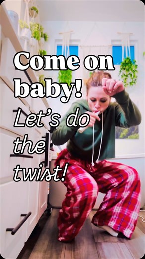 Nina Taylor on Instagram: "Bathroom yoga but make it ✨dance✨ Twisting while brushing our teeth because… we’re already doing it anyways, so why not make it fun and a little more intentional? 🤷🏼‍♀️ Good movement doesn’t always look like a mat and quiet music. Sometimes it looks like dancing in pajamas, music playing, toothpaste foam, and a smile. 🪥😄 Please be safe, move gently, and for the love of yoga…don’t choke on your toothbrush! 😂 Tiny moments still count. 💪 #bathroomyoga #dancemovement