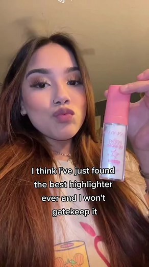 Best Fairy Dust Highlighter Powder for Shimmery Lips