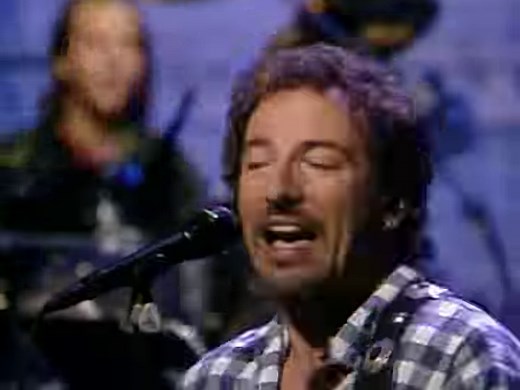 Bruce Springsteen blows the roof off the dump with a rousing performance of "Glory Days" | David Letterman