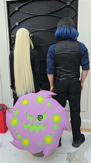 Cynthia and her Pokemon! #cosplay